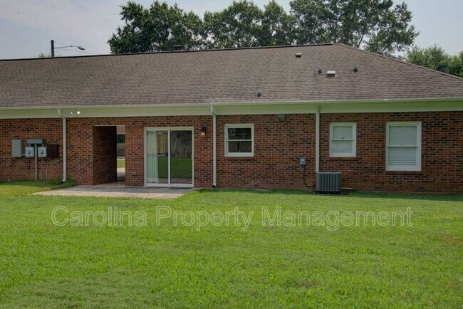 Building Photo - 5132 Rea Rd