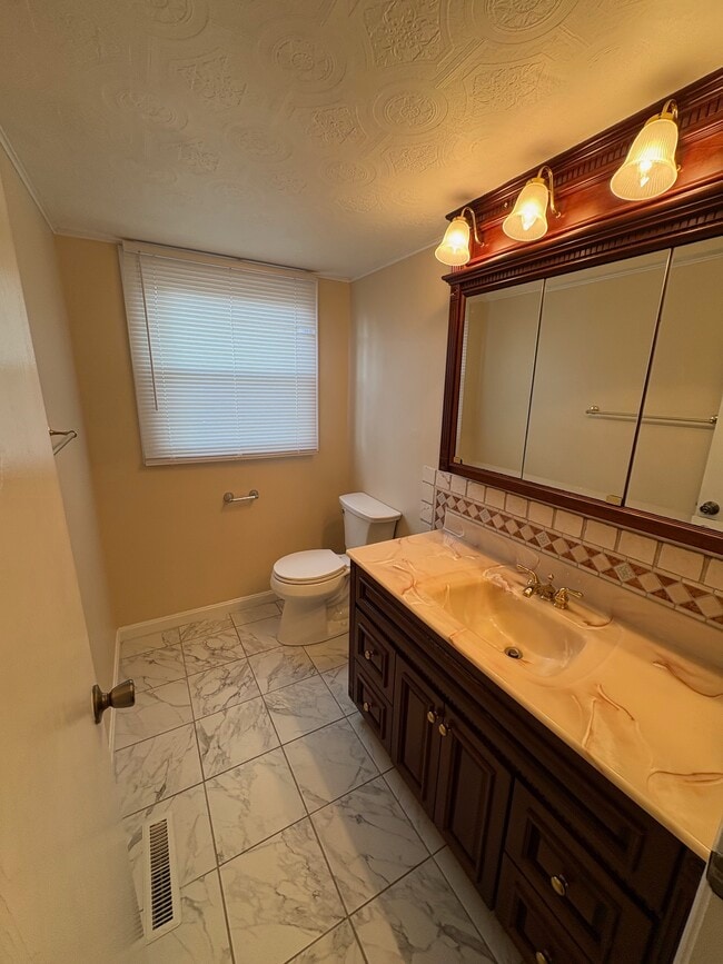 Building Photo - 4802 E Baker Woods Ct