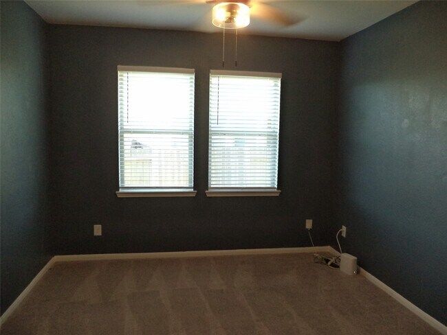 Building Photo - 18669 Blue Spruce Ln