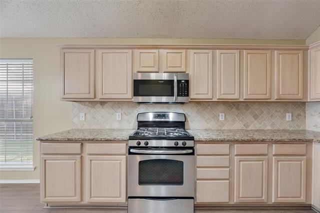 Building Photo - 10519 Camelot Dr