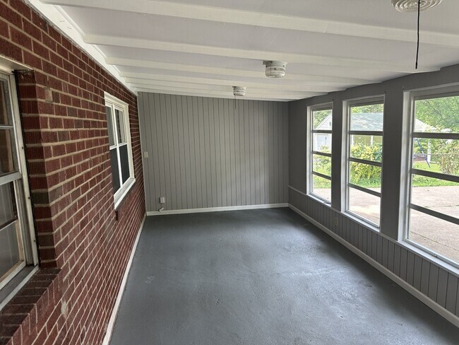 Building Photo - 965 Harrison St