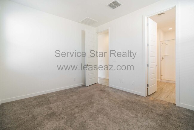 Building Photo - 9129 W Sells Dr