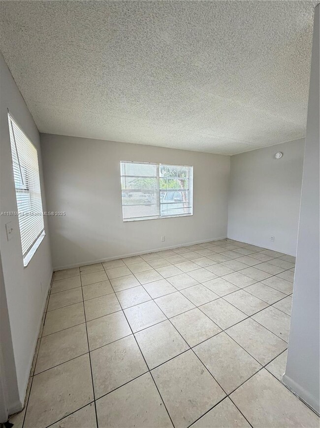 Building Photo - 95 NE 41st St