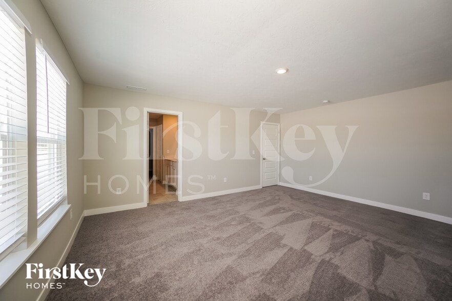 Building Photo - 2285 S Bingham Pl