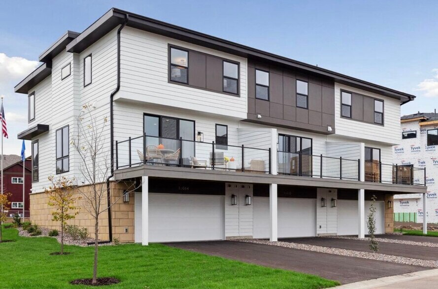 Building Photo - 5017 161st St W