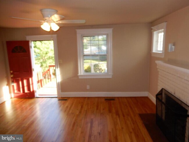 Building Photo - 2910 16th St S