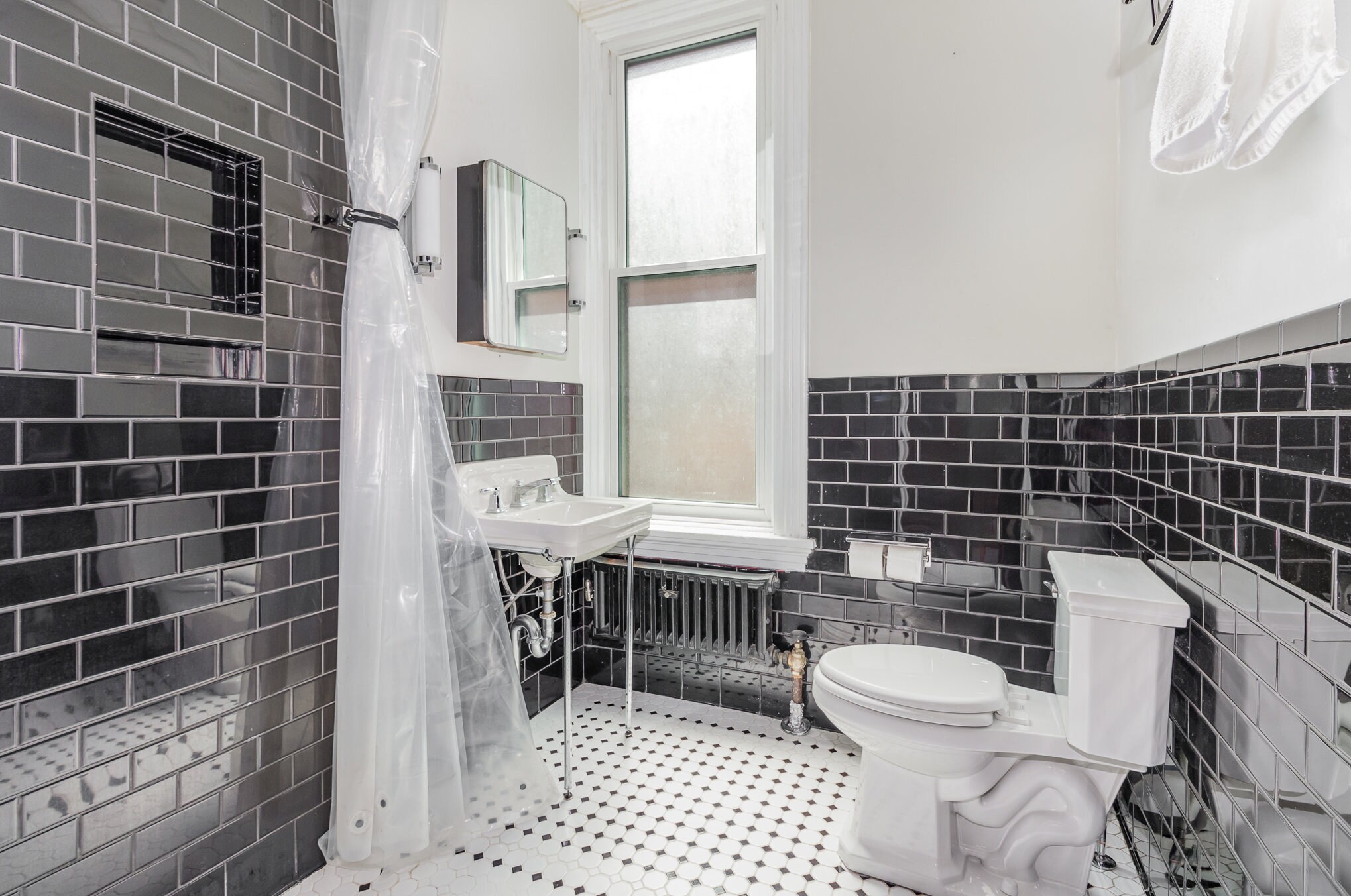 Building Photo - 1005 N 2nd St