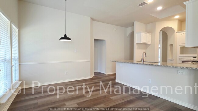 Building Photo - 3305 Woodbluff Ln