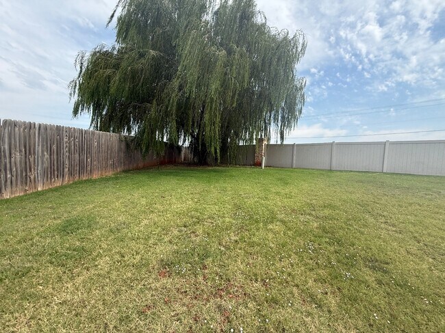 Building Photo - 19132 Cottonwood Ct