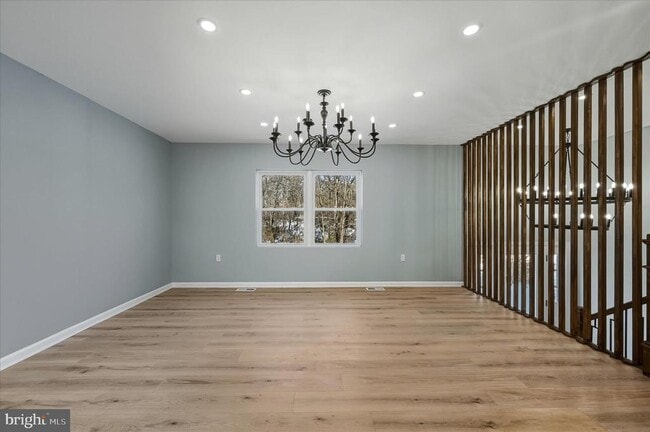 Building Photo - 110 Elaine Dr