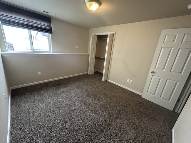 Building Photo - 2019 Lake Hills Dr