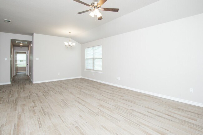 Building Photo - 344 Arnold Dr