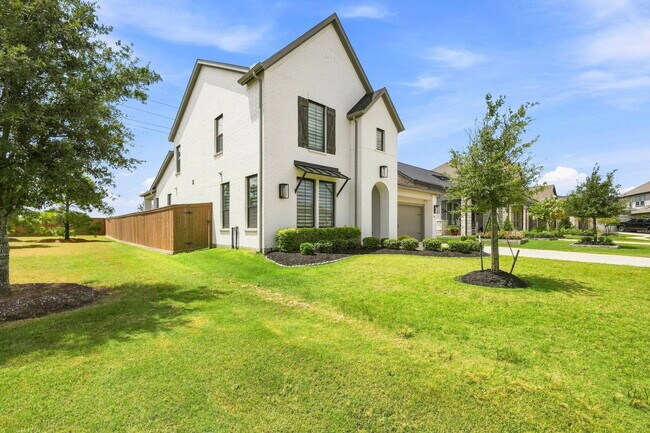 Building Photo - 24631 Fluttering Dove Ln