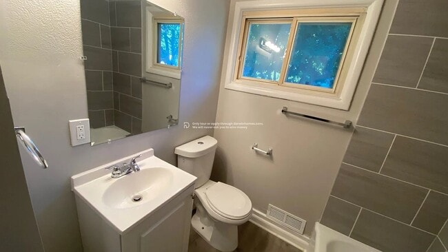 Building Photo - 7700 E 108 Terrace