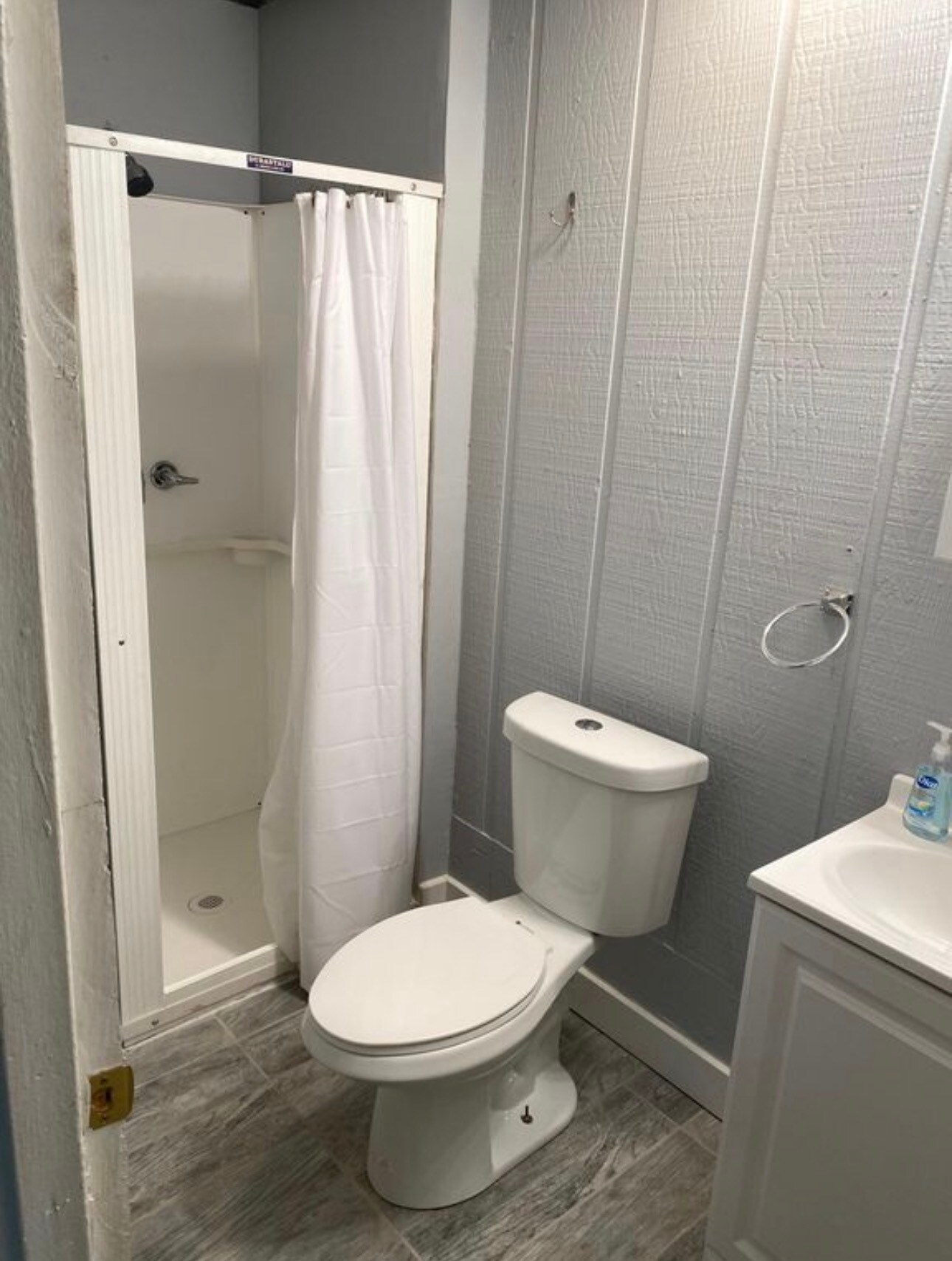 Building Photo - 3326 W 3rd St