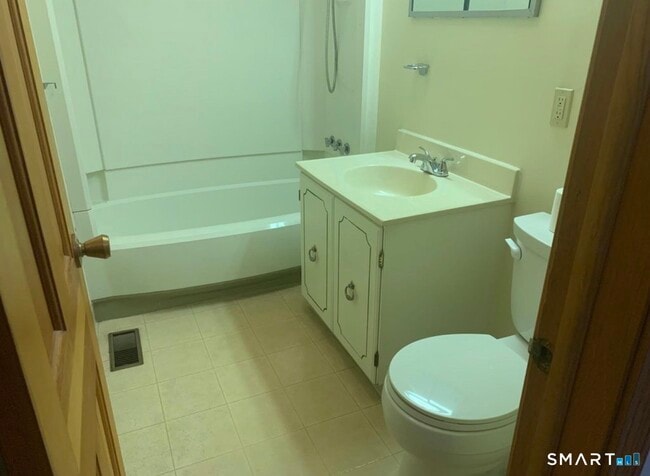 Building Photo - 171 Kinney St