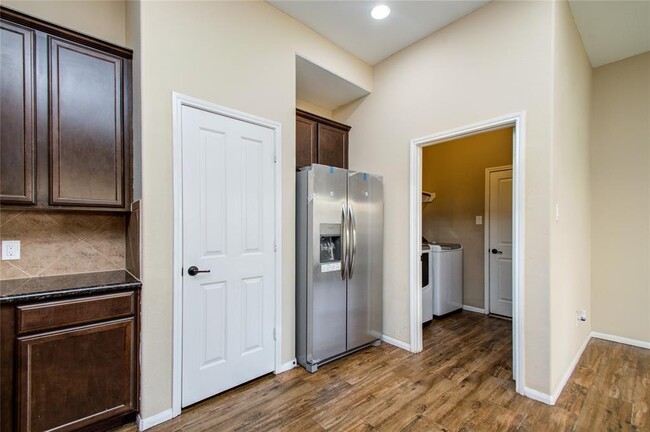 Building Photo - 9238 Solvista Pass Ln