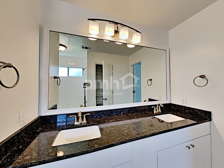 Building Photo - 6550 Garden Trail Ct