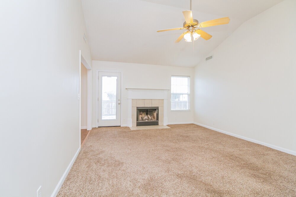 Building Photo - 1227 Matterhorn Run