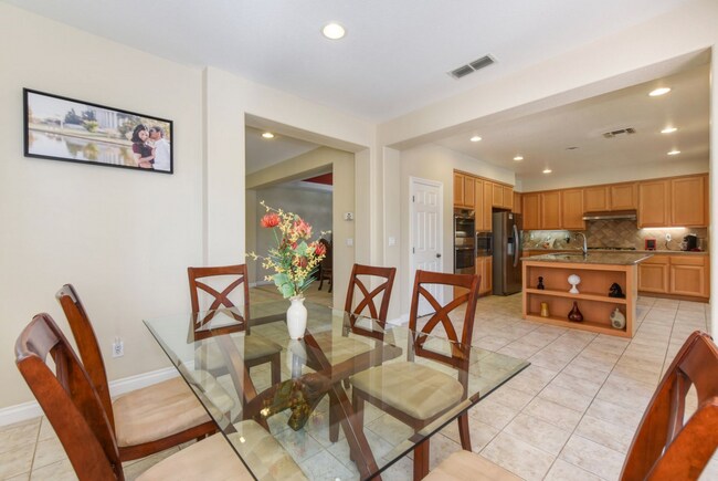 Building Photo - Breath-Taking 4/3. Backyard Oasis w/4 Car Garage!  Please read ad for viewings!