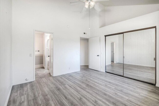 Building Photo - 151 Bronze Way