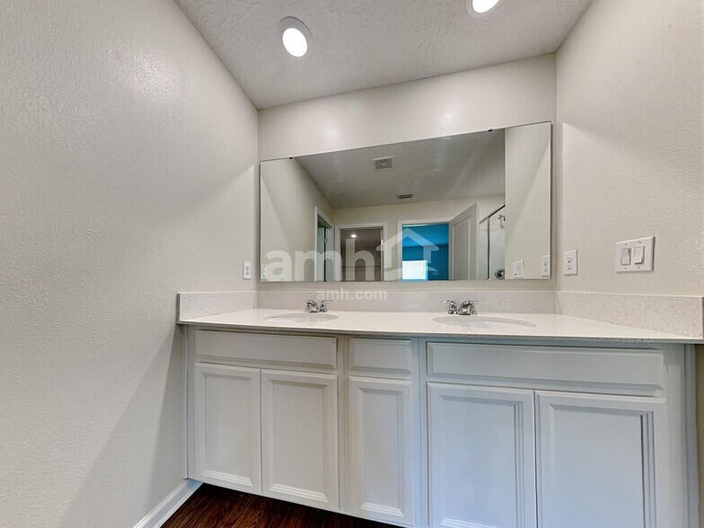 Building Photo - 4367 Seven Canyons Dr