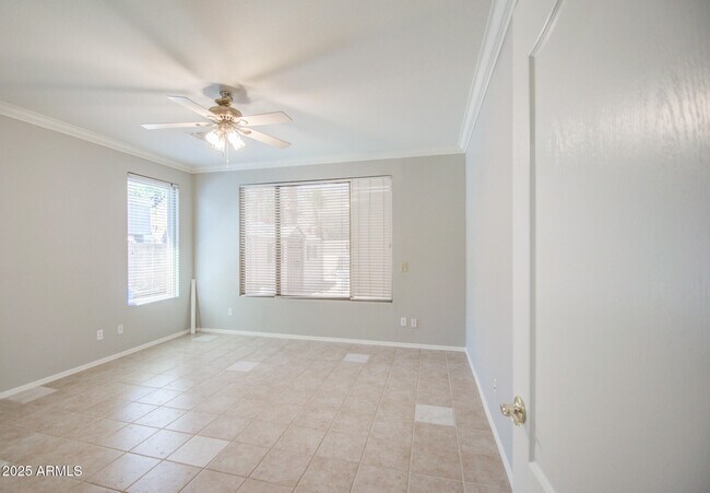 Building Photo - 1634 W Windsong Dr