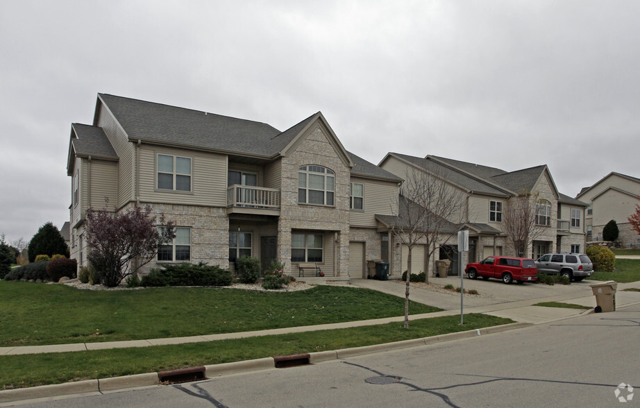 Building Photo - Hanover Square Apartments