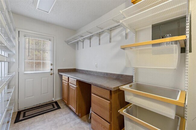 Building Photo - 12416 Deer Falls Dr