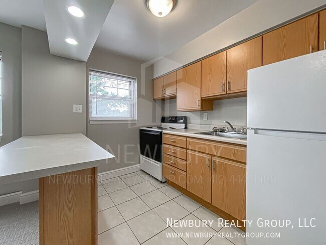 Building Photo - 319 San Juan Dr