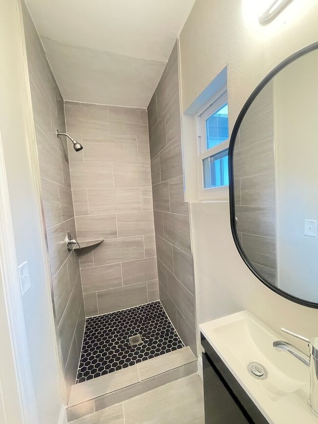 Building Photo - Price Reduction on this Newly Remodeled Ho...