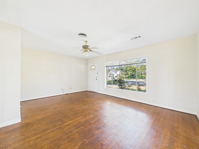 Building Photo - 3035 Guese Rd