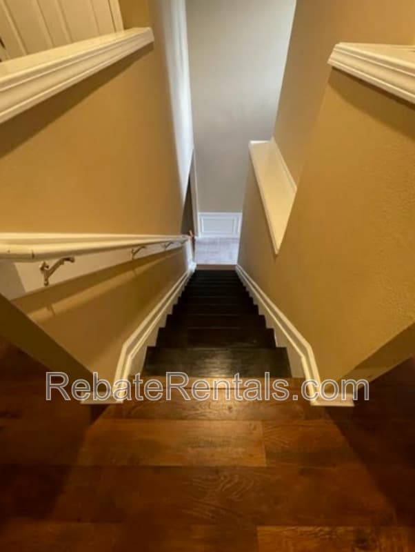 Building Photo - 11043 Castlemain Cir E