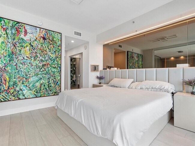 Building Photo - 60 SW 13th St