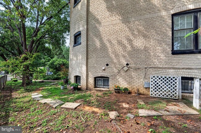 Building Photo - 1526 Potomac Ave SE