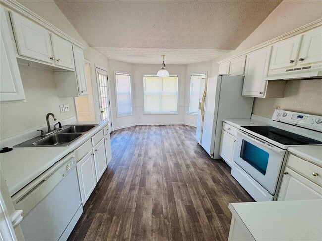 Building Photo - 3165 Chandon Ln