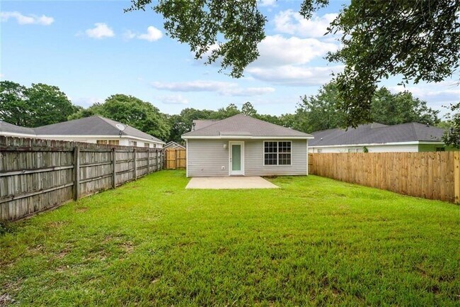 Building Photo - 668 Willow Pointe Dr