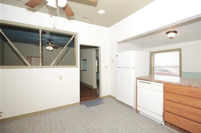 Building Photo - 301 S 3rd St