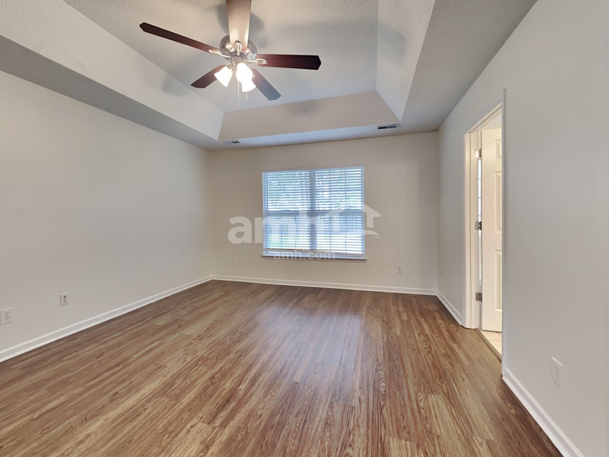 Building Photo - 1323 Lantern Rd