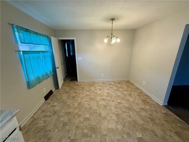 Building Photo - 1916 17th St SW