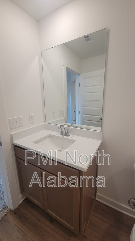 Building Photo - 7578 Discovery Pt Dr NW