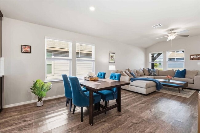 Building Photo - 805 Russet Rock Dr