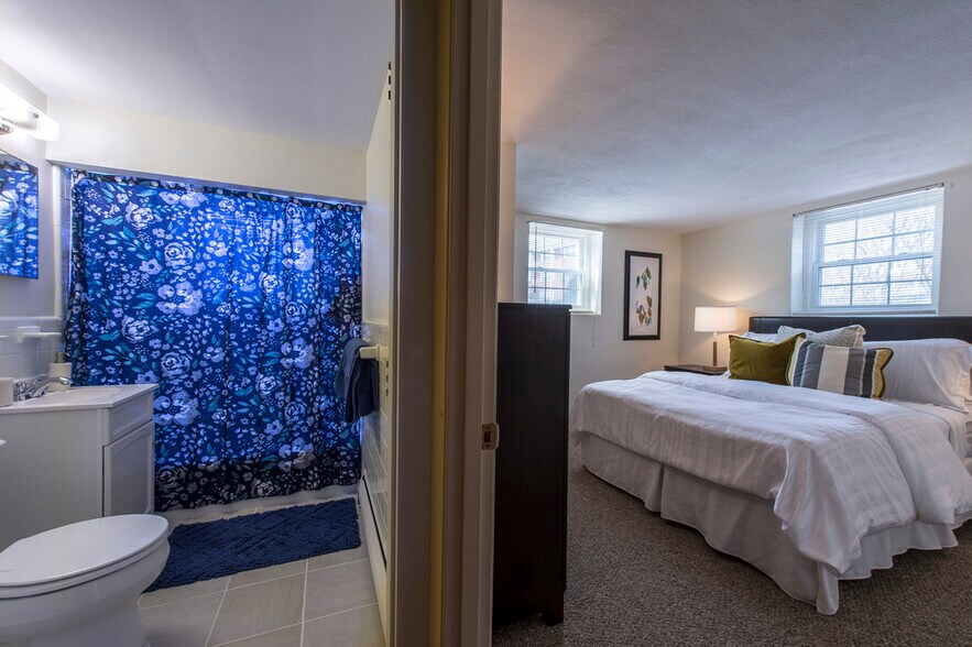 Building Photo - 11 Brattle Dr