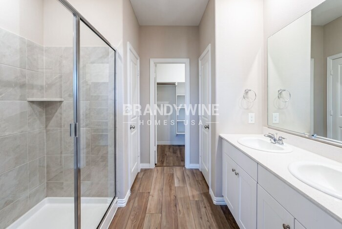 Building Photo - 341 Wentworth Dr