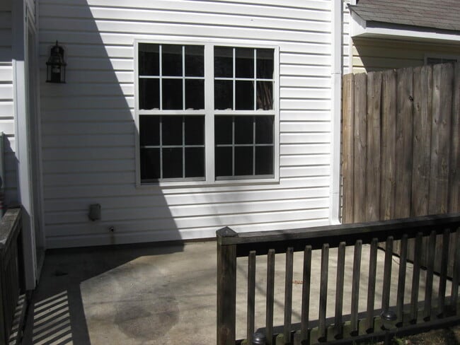 Building Photo - Greensboro NC Townhouse for Rent