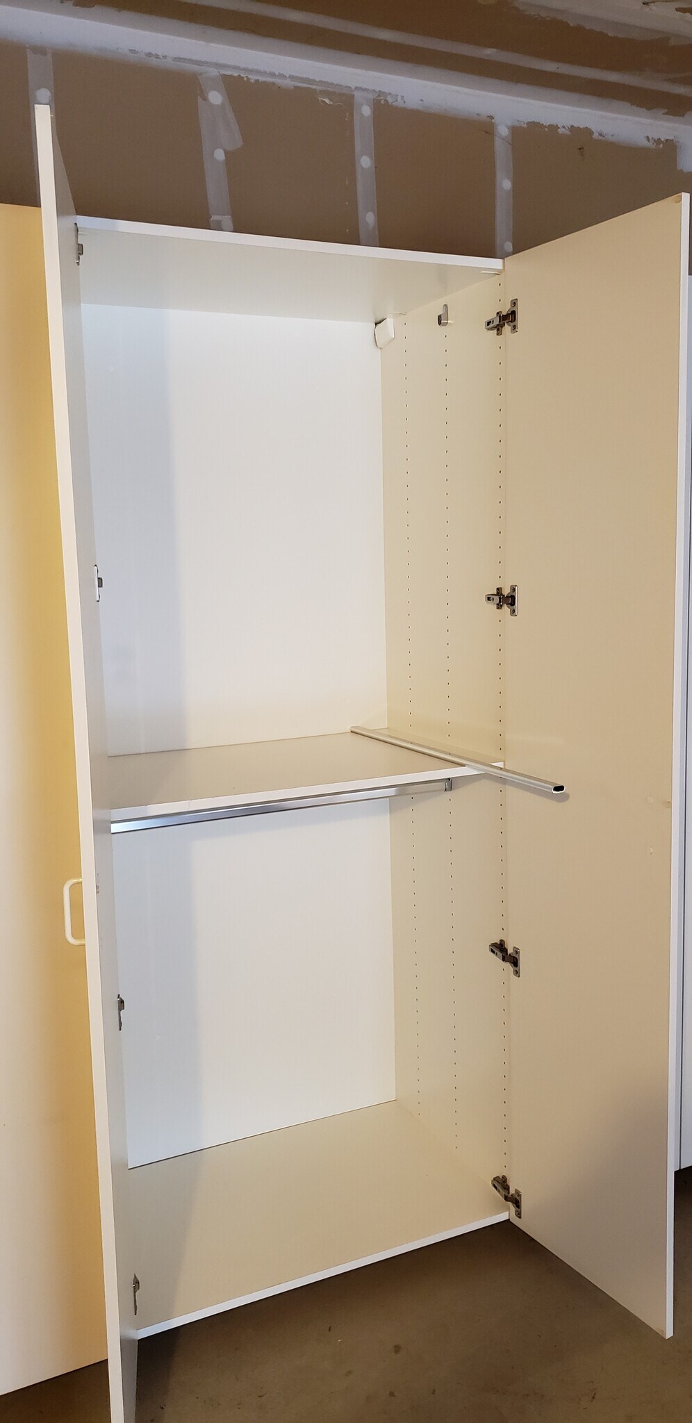 Storage in garage - 1711 Parkview Green Cir