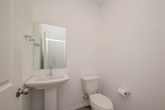 Building Photo - 24330 Elmwood Falls Dr