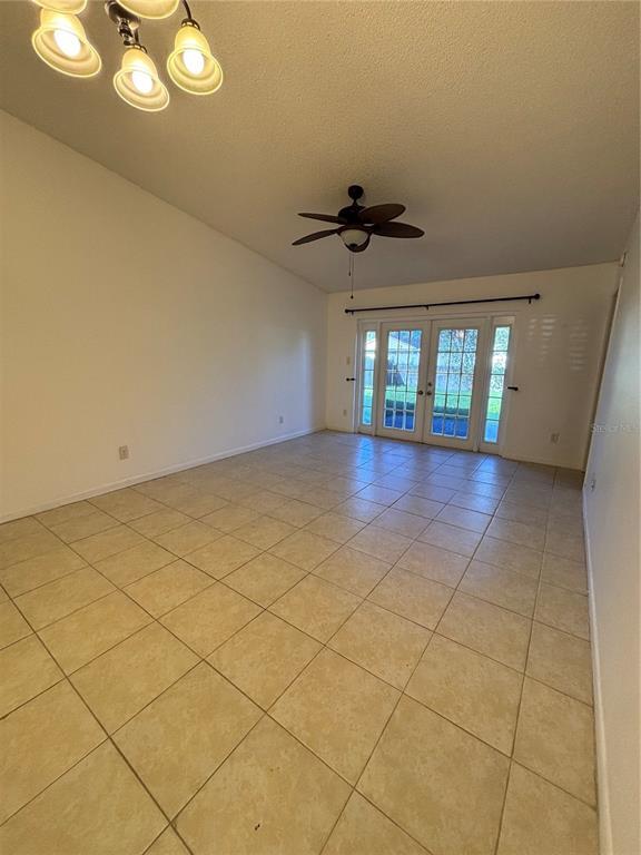 Building Photo - 1761 Lakeview Village Dr