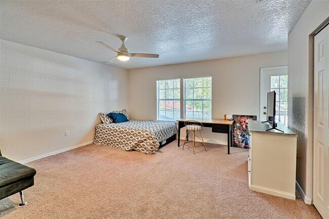 Building Photo - 2710 NW 104th Ct