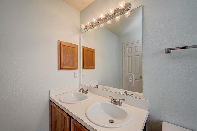 Building Photo - 17338 Turquoise Stream Dr